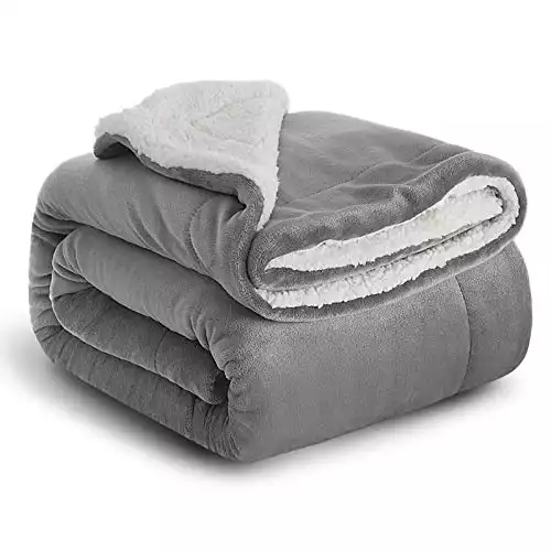 Bedsure Sherpa Fleece Blanket Twin Size Grey Plush Blanket Fuzzy Soft Blanket Microfiber